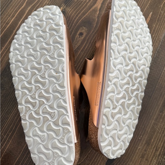 Birkenstock womens Metallic Sandals - Picture 6 of 7